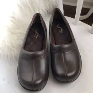 Nice Softwalk wide fit slip-on shoes